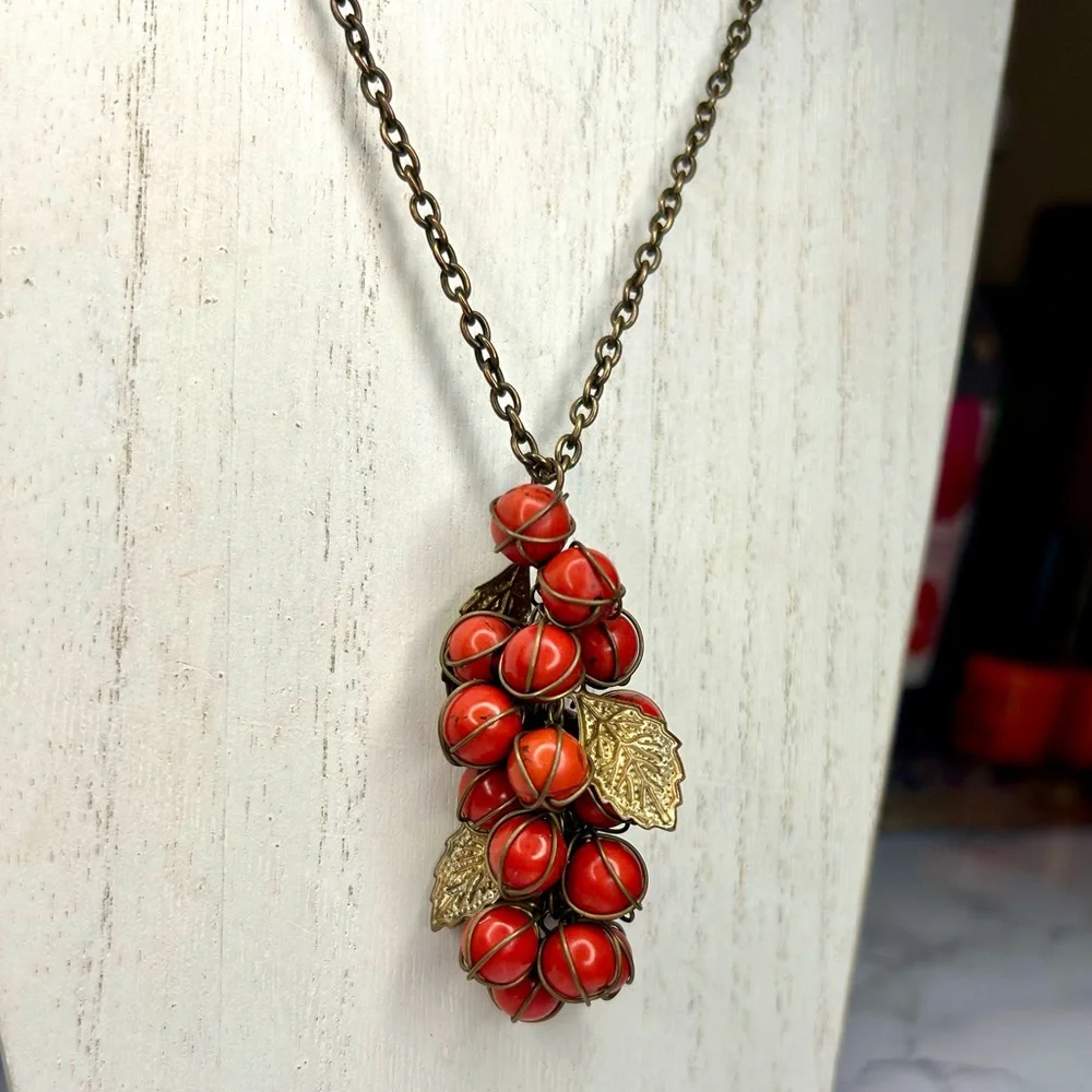 !!HOST PICK!! Vintage Red Berry Cluster Necklace - Picture 1 of 9